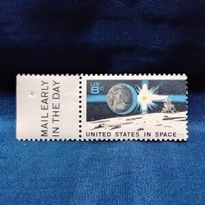 Uncirculated USA 1971 United States in Space 8 Cent Stamp!!